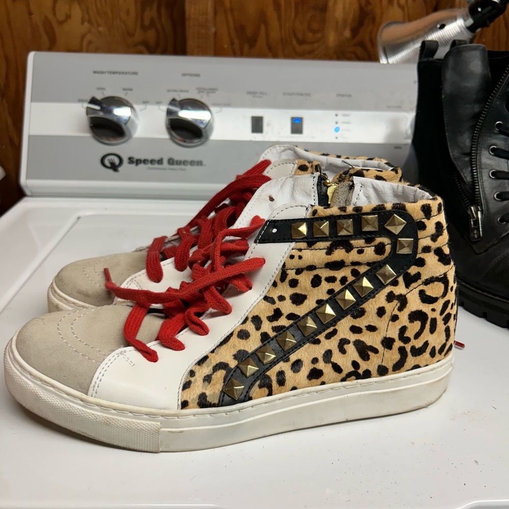 Steve Madden high tops
